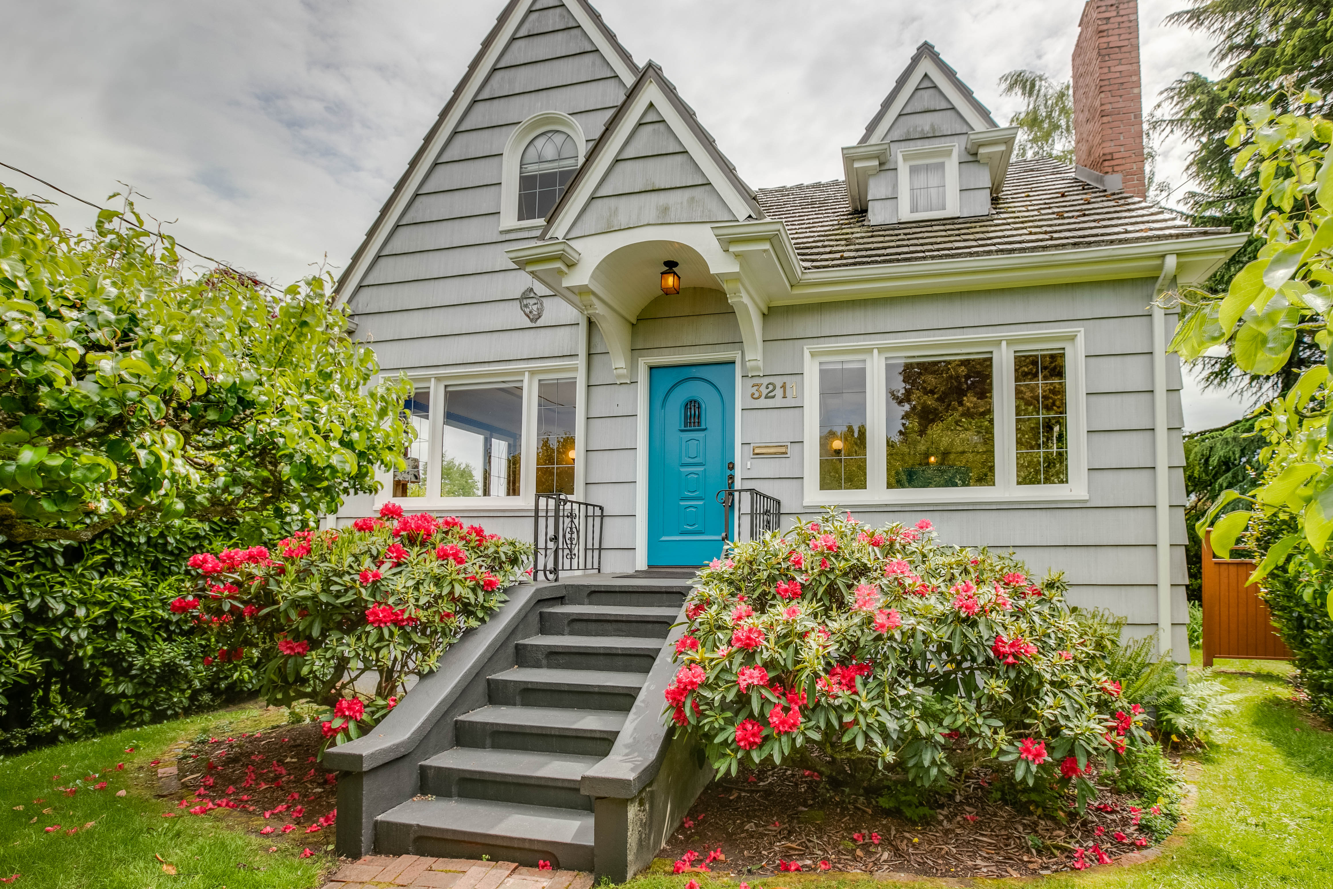 seattle real estate home buy
